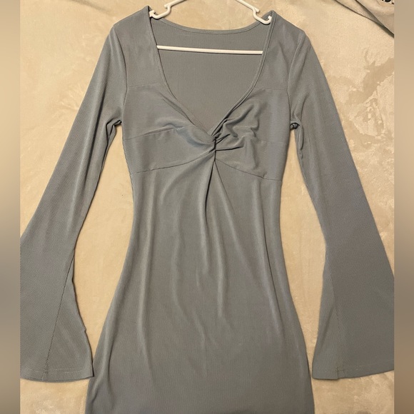 Dresses & Skirts - Funnel sleeve mini dress
